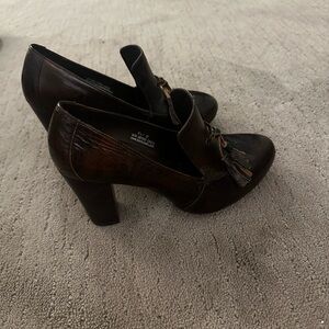 Elegant Brown Heeled Loafers